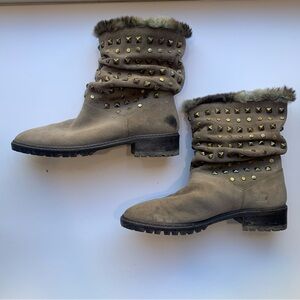 Stuart Weirzman Arctica Size 7 suede leather boot studded ankle boots fur